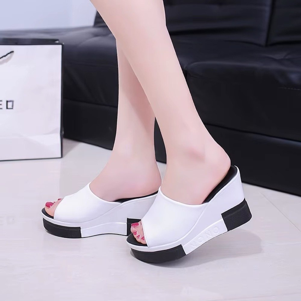 White/Black Platform Slides 8